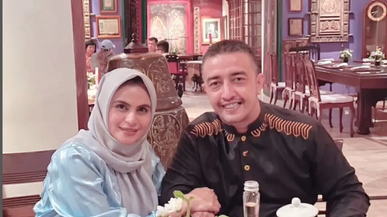 Dikabarkan Sudah Menikah Lagi, Ini 6 Potret Asha Shara dan Suami Baru