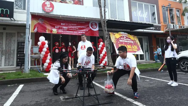 Jason Surya Sukses Jualan Siomay dengan Drone