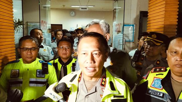 Kakorlantas Polri Tinjau Korban Kecelakaan Beruntun Tol Cipularang di RS Purwakarta
