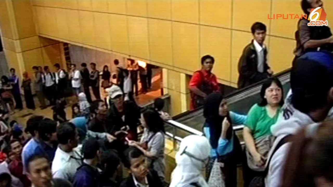 penumpang-membludak-130823b.jpg