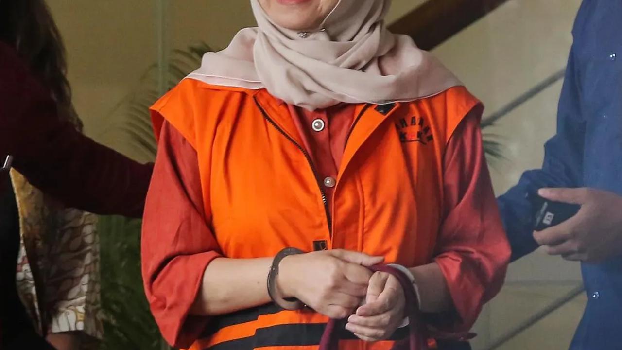 Perpanjangan masa penahanan ini untuk mendalami pemeriksaan kasus dugaan korupsi yang sedang dihadapinya.