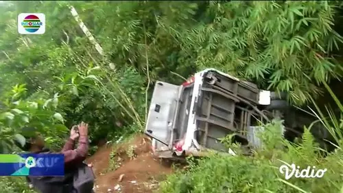 Fokus Pagi : Bus Rombongan Santri Terjun ke Jurang di Wonosobo