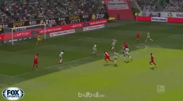 Wolfsburg terhindar dari degradasi langsung dan memaksakan laga playoff demi bertahan di Bundesliga usai meraih kemenangan telak 4...