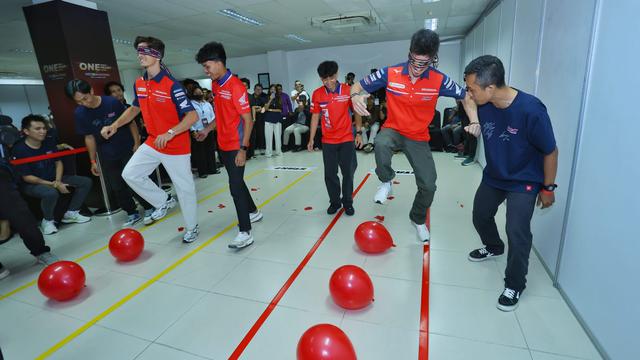 Luca Marini dan Joan Mir