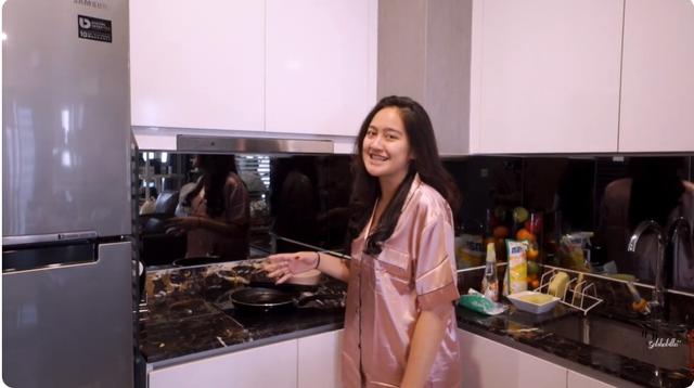 Hunian nyaman tanpa sekat, 8 potret apartemen Salshabilla Adriani sebelum jadi istri Ibrahim Risyad