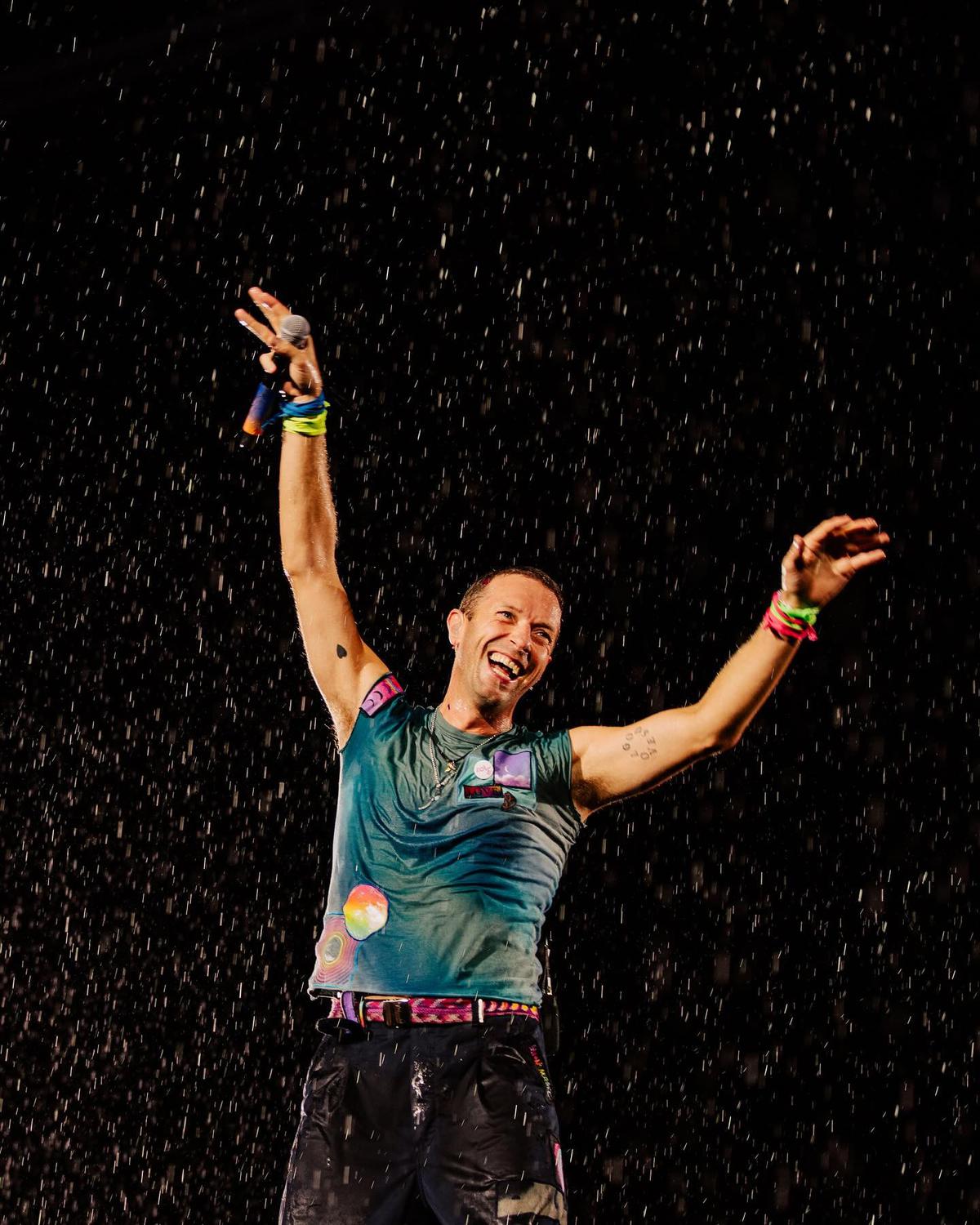 Pembuatan Vinyl Album Terbaru Coldplay Manfaatkan Limbah Plastik dari Indonesia