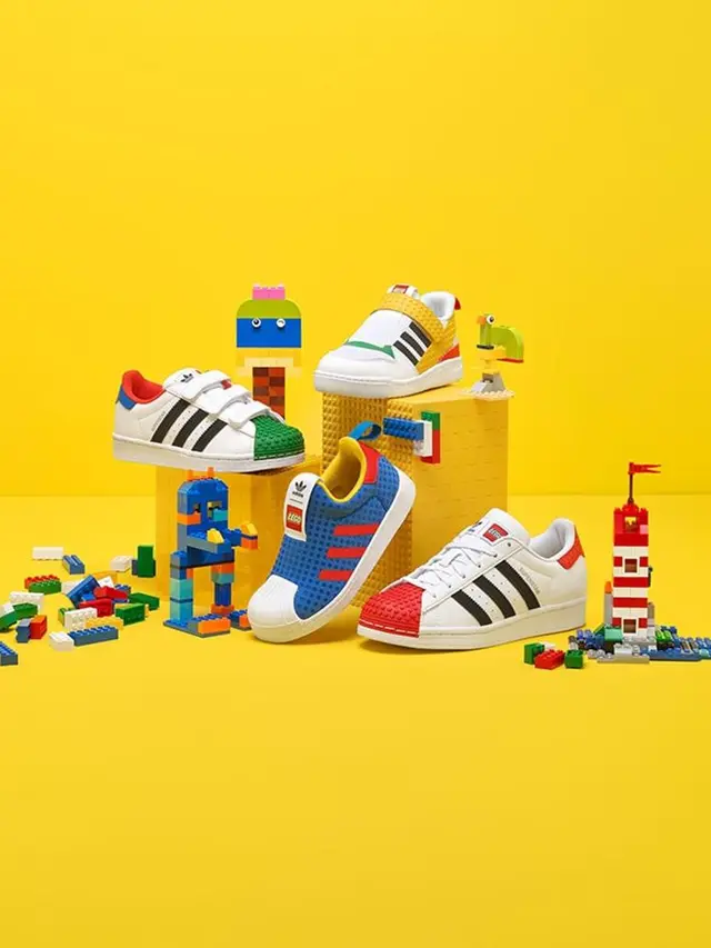 Lego Rilis Koleksi Sneaker Terbaru Adidas Lengkap dengan Tali dan Kotak Sepatu