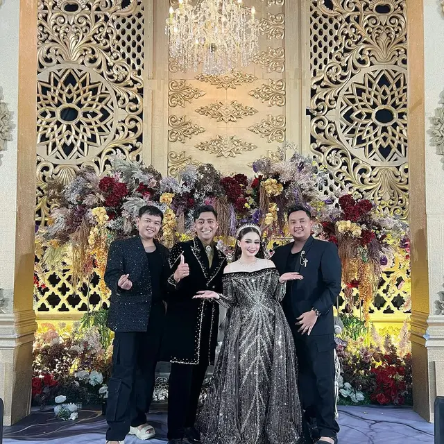 6 Potret Pernikahan Aulia DA dan Cahu, Akad Nikah Hingga Resepsi Digelar Mewah