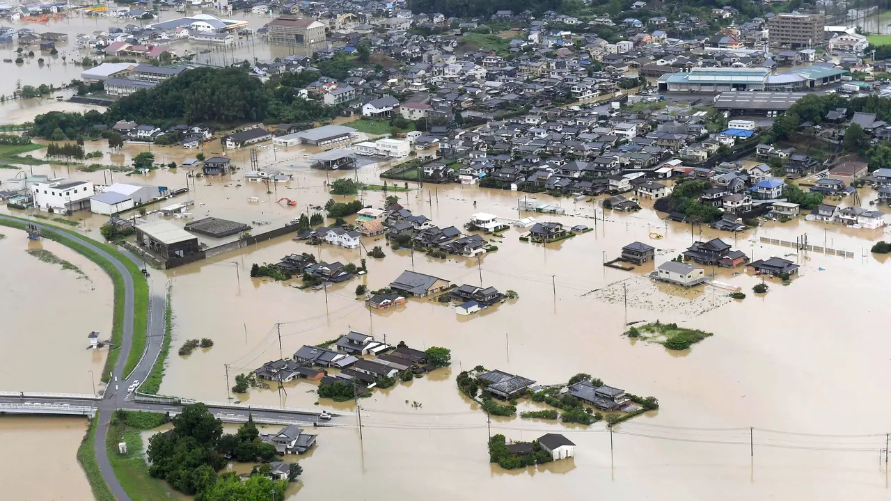 Ancaman Banjir dan Longsor, Jepang Evakuasi 240 Ribu Warga