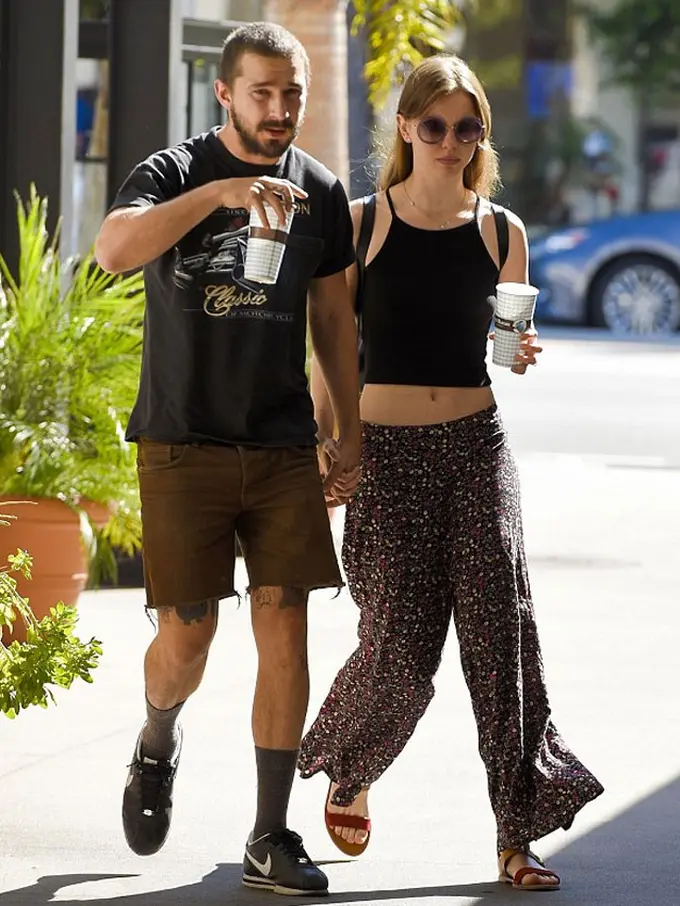 [Bintang] Shia LaBeouf dan Mia Goth