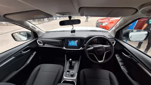 Kencan Singkat dengan Isuzu MU-X Baru, Seberapa Tangguh SUV 4x4 Diesel Ini? (Arief A/Liputan6.com)