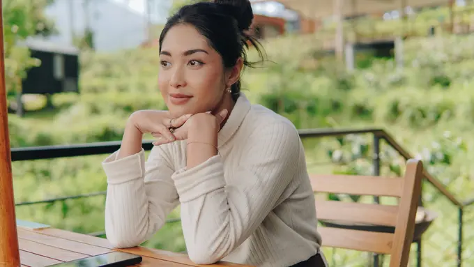 wanita january sisi sunyi