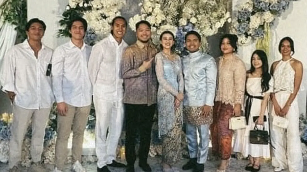 Pinka Haprani Cucu Megawati Soekarnoputri saat Hadir di Tunangan Aaliyah Massaid dan Thariq Halilintar