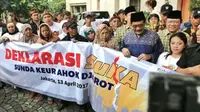 Kujang untuk Djarot sebagai Simbol Dukungan Komunitas Sunda