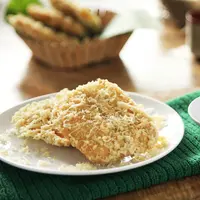 Pisang goreng krispi./Copyright shutterstock.com/id/g/raynoldandika