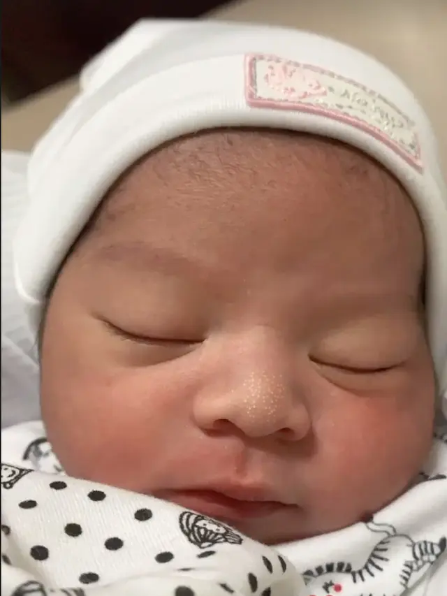 Unggahan Bayi Rizki 2R. (Foto: Instagram @da2_ridho)