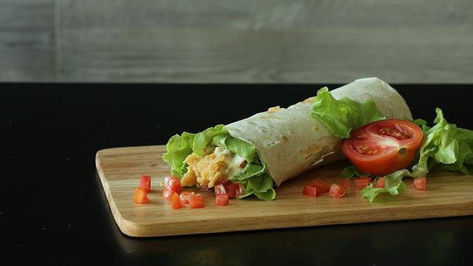 Chicken Wrap (Image by Chanwit Voraakan from Pixabay)