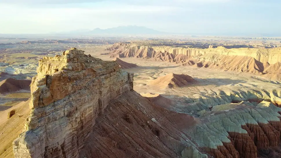 Foto pegunungan batu diambil di Wild Horse Butte, Utah (Doc: Spierce001/ Dronestagram)