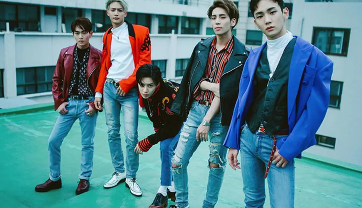 Saat itu Onew mengalami terkilir pada pergelangan kaki, beruntung tak ada luka parah, namun personil SHINee itu pun langsung dilarikan ke rumah sakit terdekat. (Instagram/shine.1of1)