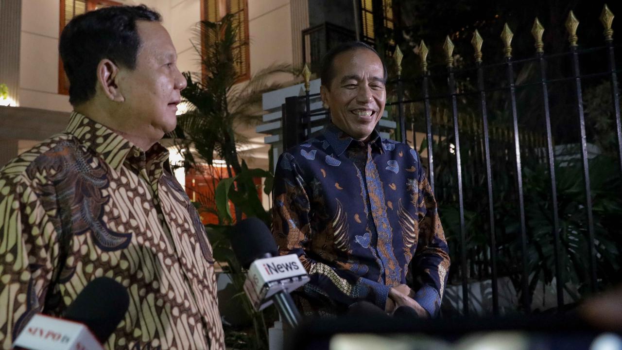 FOTO: Momen Jokowi Malam-Malam Temui Prabowo di Kertanegara