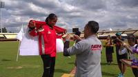 Atlet Indonesia, Dina Aulia mendapatkan medali emas di Khon Kaen Games 2019 untuk nomor Lari Gawang putri (dok: Kemenpora)