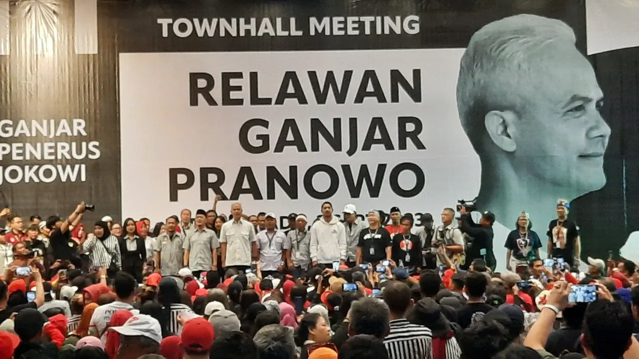 Ganjar Temui Ribuan Relawan