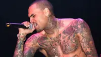 Chris Brown Dilarang Tinggalkan Filipina