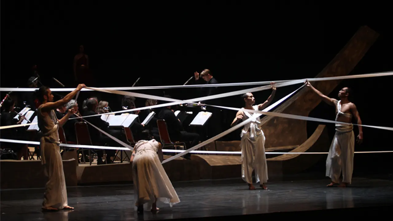 Kado Spiritual Opera Tari Gandari