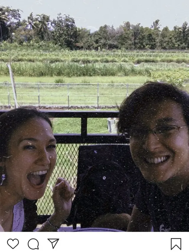 Dimas Anggara dan Nadine Chandrawinata.