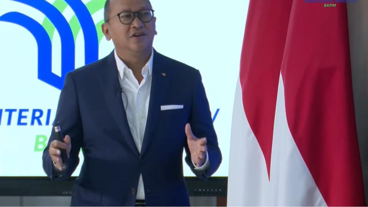 Rosan Roeslani saat konferensi pers terkait Realisasi Investasi Triwulan III 2024