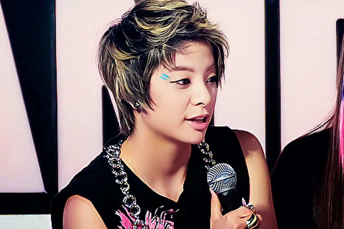 Amber f(x) Gagal Ikut Variety Show AKibat Tato