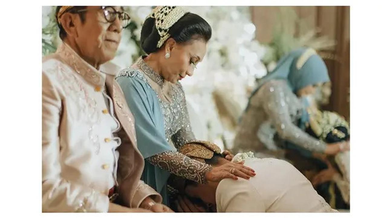 6 Potret Pernikahan Sangun Ragahdo, Aaliyah dan Thariq Jadi Pengiring Pengantin