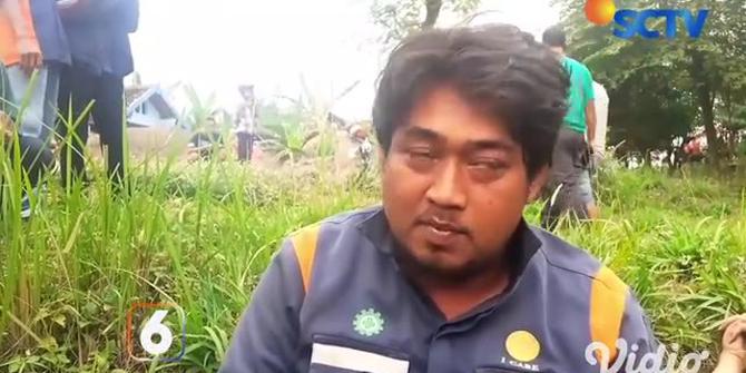 VIDEO: Truk Pertamina Oleng dan Masuk Parit di Madiun