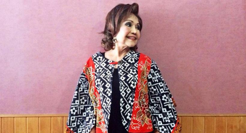Usia Sudah 73 Penyanyi Elly Kasim Asyik Joget Di Konser Tunggal Showbiz Liputan6 Com
