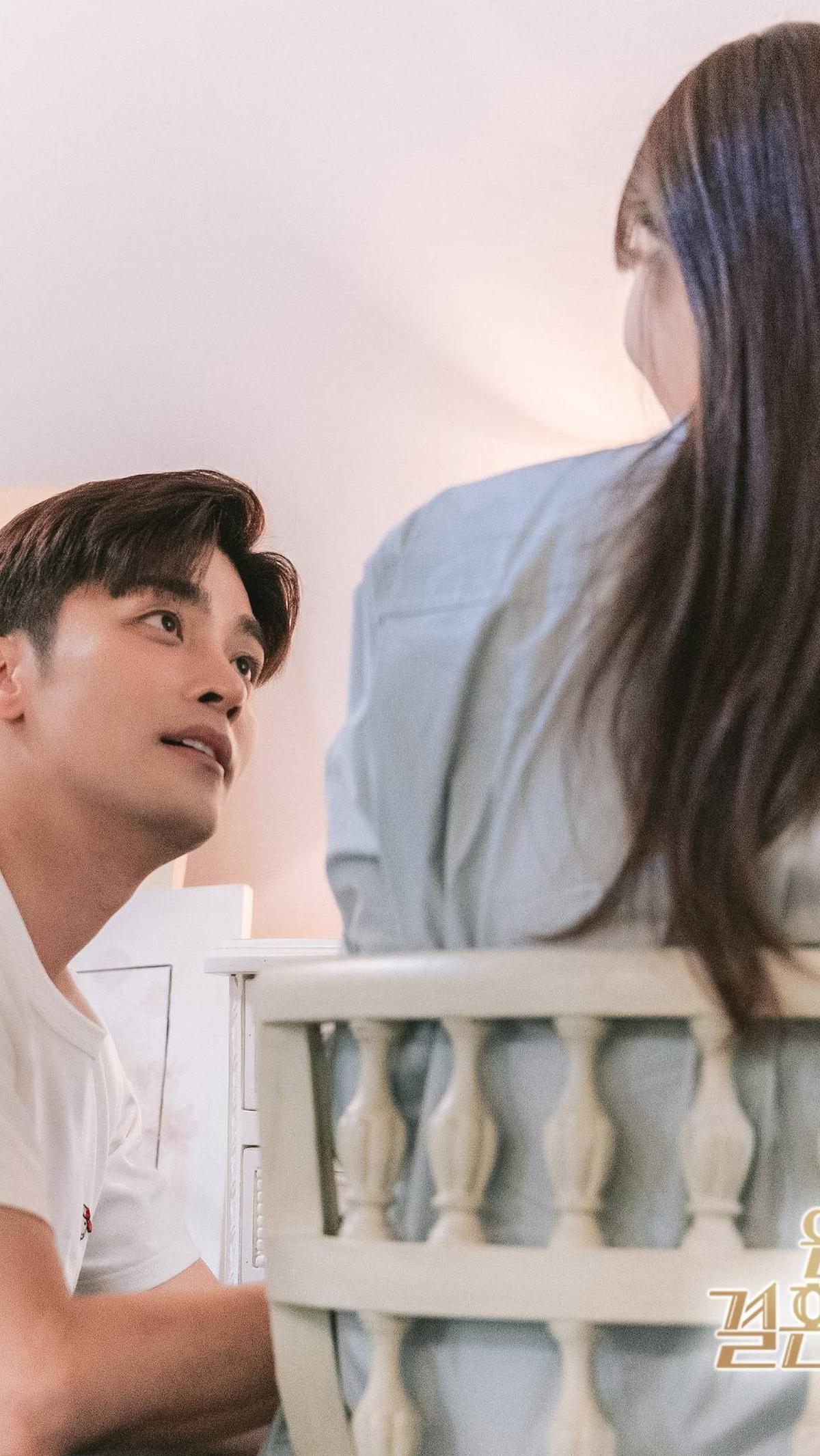 8.&nbsp;Perfect Marriage Revenge: Balas Dendam dengan Chemistry Kuat (Oktober 2023)