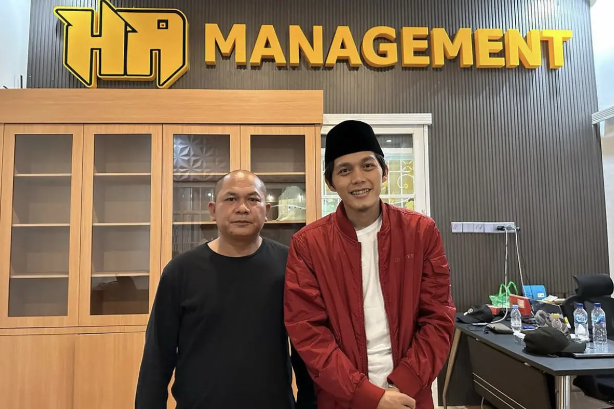 Potret Gus Iqdam dan istri mampir ke kantor Happy Asmara, sumber Instagram: @happy_asmara77