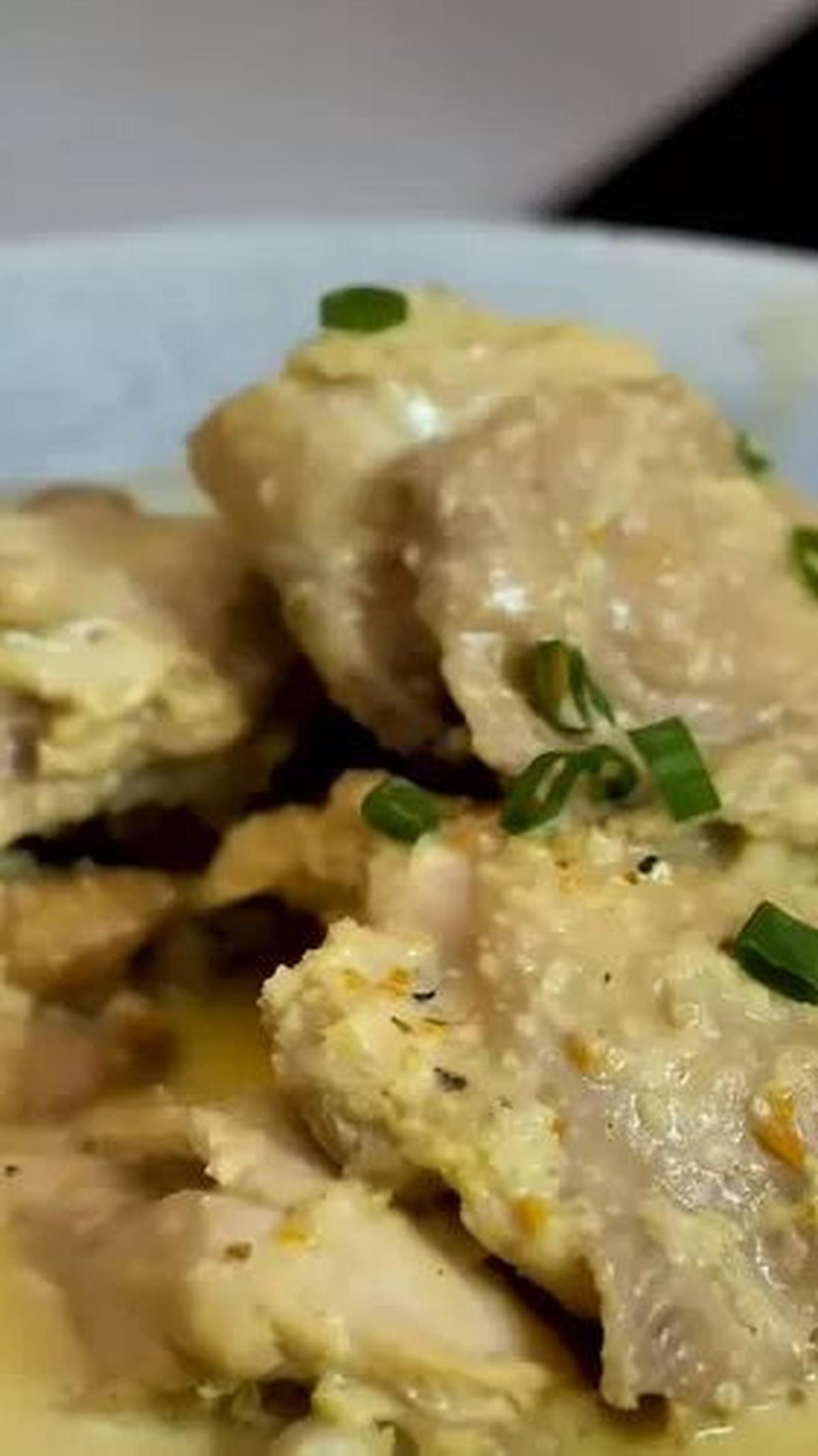 6. Opor Ayam Dijamin Enak ala Ade Koerniawan