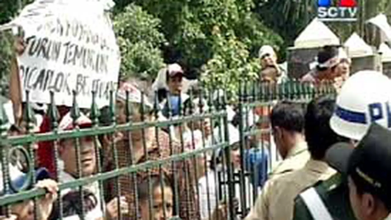 070704dDemo_Kalibata.jpg