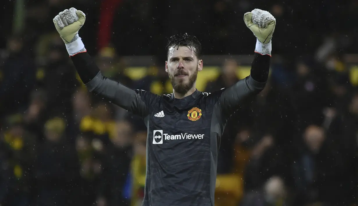 Di kubu Manchester United pun, David De Gea tampil brilian. Ia mampu mengamankan tandukan Lukas Krupp di menit ke-40 dan di awal babak kedua giliran sepakan kaki kiri Przemyslaw Placheta berhasil dimentahkan. (AP/Rui Vieira)