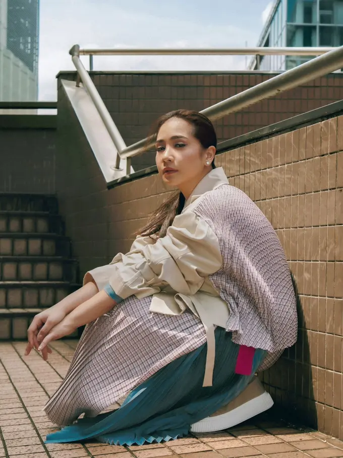 Berkolaborasi Bersama IKYK, Nagita Slavina Suguhkan Sederet Koleksi Busana yang Memikat