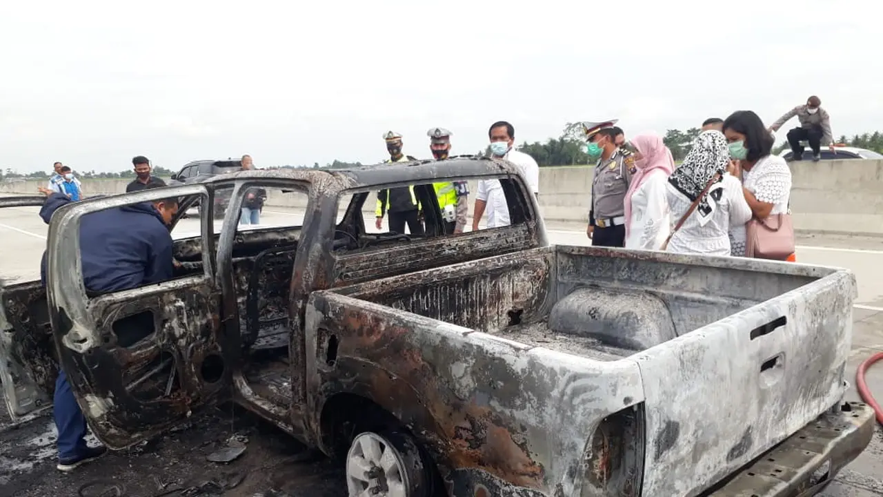 Mobil Terbakar