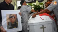 Lagu Indonesia Pusaka Sambut Jenazah Kris Biantoro di Krematorium
