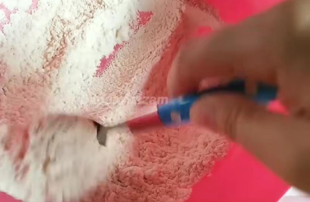Siapkan Bahan Tepung dengan Takaran Tepat