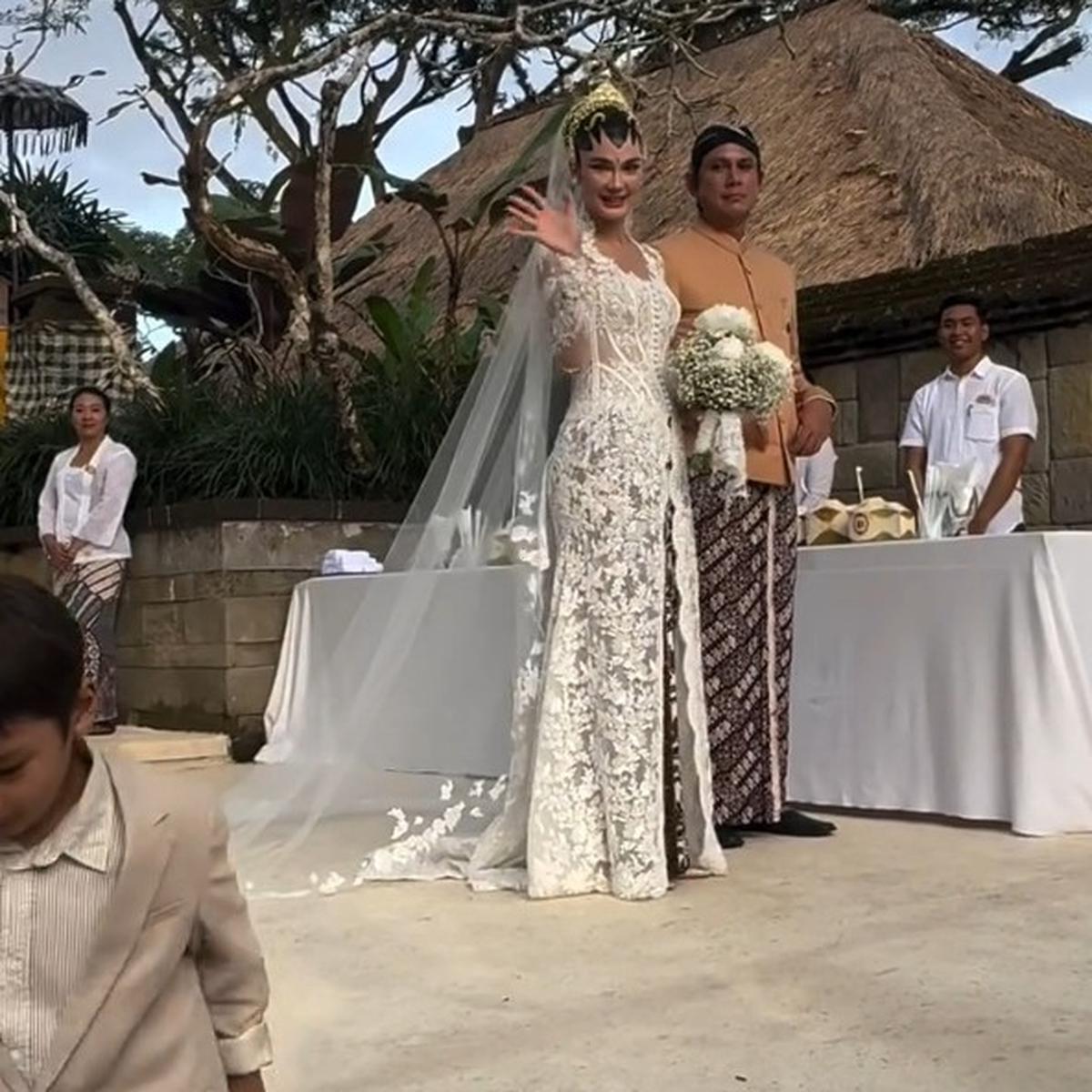 8 Potret Ganteng Kiano dan Kenzo Anak Paula Verhoeven Hadir di Akad Nikah Luna Maya-Maxime Bouttier, Kompak Pakai Jas Kembar