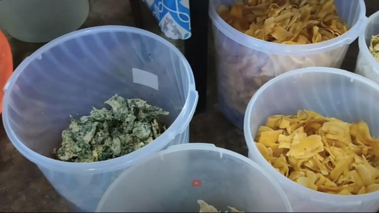 Modal Awal Cuma Rp10 Ribu, Ibu ini Sukses Jualan Rempeyek Hingga Bisa Beli Dua Rumah Mewah