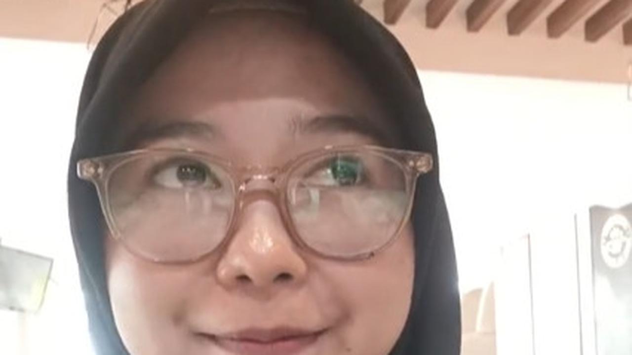 Pilih Kerja di Sela Tiga Jam Istirahat, Momen Wanita yang Kuliah Sambil Ojol Ini Tuai Simpati Warganet