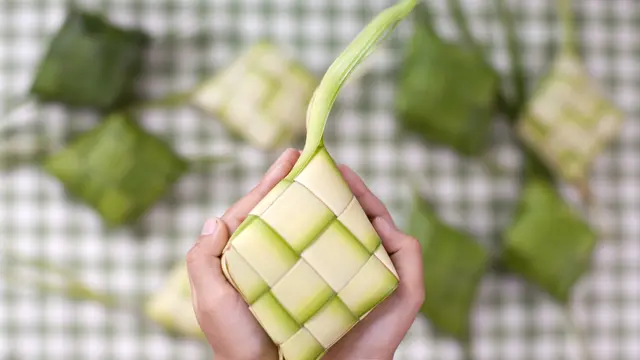 Filosofi Opor dan Ketupat