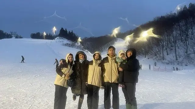 Keluarga Nola Be3 ke Jepang (Instagram/riafinola)