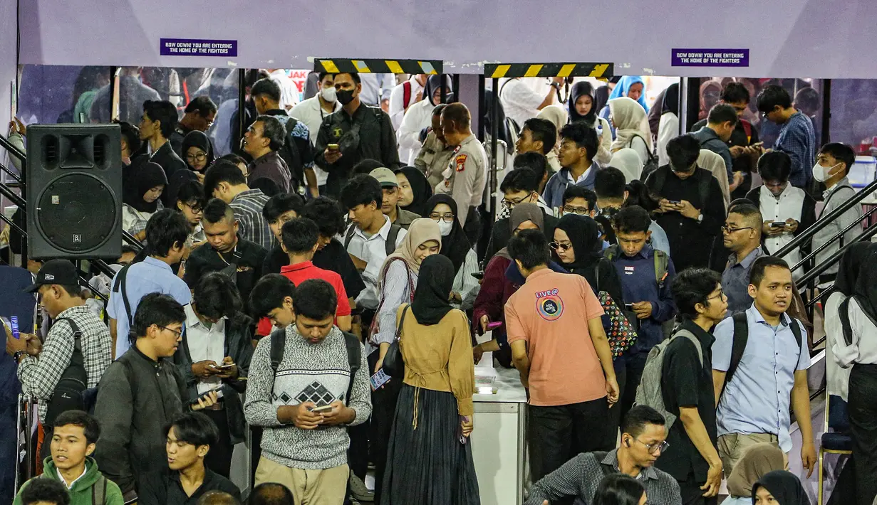 Sementara, data dari Badan Pusat Statistik (BPS) DKI Jakarta menunjukkan bahwa Tingkat Pengangguran Terbuka (TPT) di Jakarta pada Februari 2025 mencapai 6,18%. (merdeka.com/Arie Basuki)