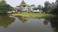 Masjid Baitul Makmur di Perumahan Telaga Sakinah, Cikarang Barat, Kabupaten Bekasi adalah masjid yang mengusung konsep ramah lingkungan atau eco green. (Foto: Liputan6.com).